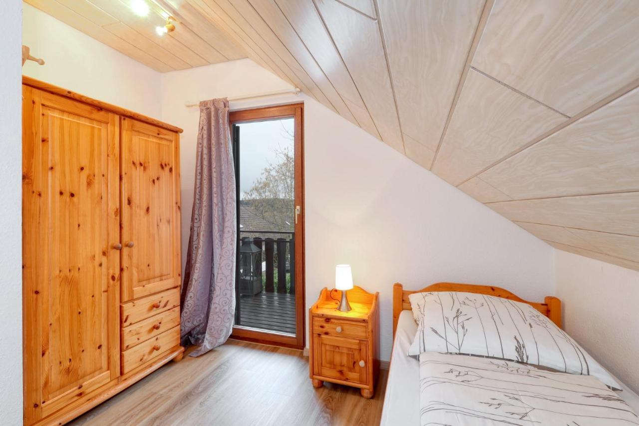 Seepark Kirchheim Ferienhaus Bei Nina Mit Sauna Luaran gambar