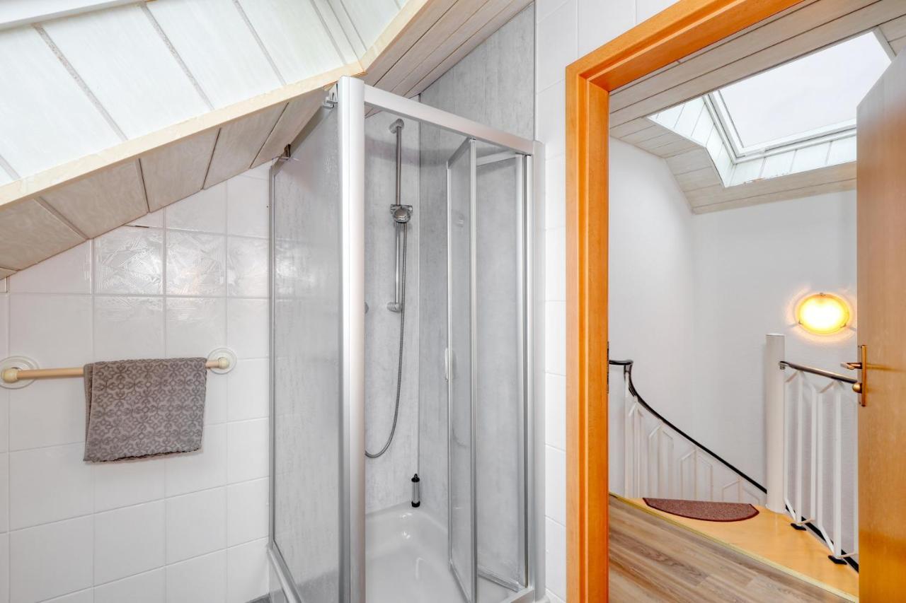 Seepark Kirchheim Ferienhaus Bei Nina Mit Sauna Luaran gambar