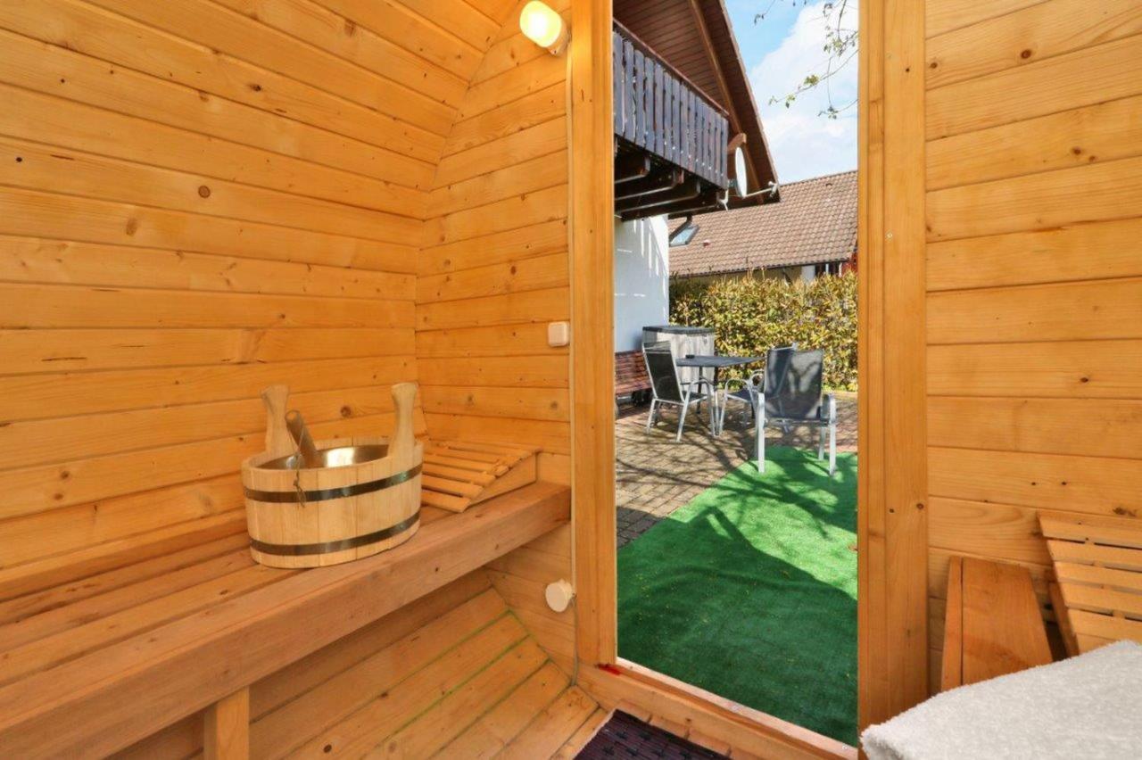 Seepark Kirchheim Ferienhaus Bei Nina Mit Sauna Luaran gambar